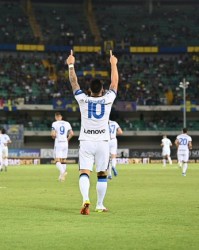  国际米兰主场逆转佛罗伦萨，劳塔罗补时双响  