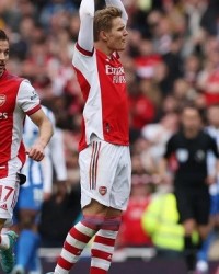  阿森纳争冠掉链子，连续两场痛失好局  