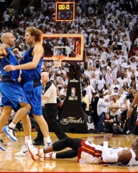  尼斯客场上演逆转好戏，补时绝杀彰显顽强斗志