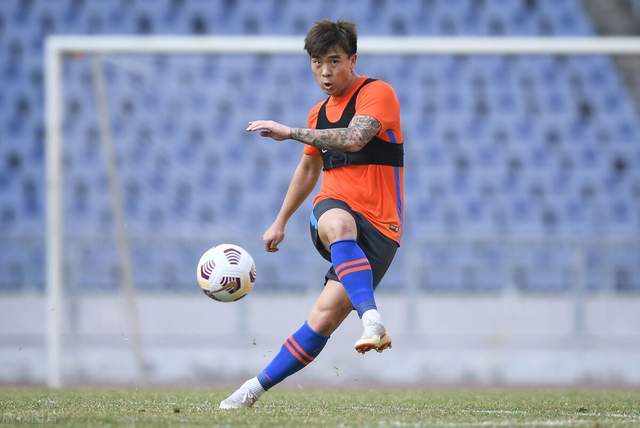  法国国脚租借回归老东家救主  