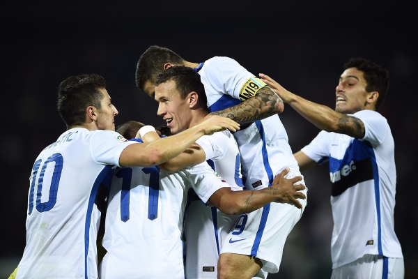  国米旧将反戈一击，蓝黑军团主场蒙羞  