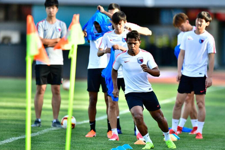  亚特兰大换帅如换刀，新帅首秀迎来开门红  